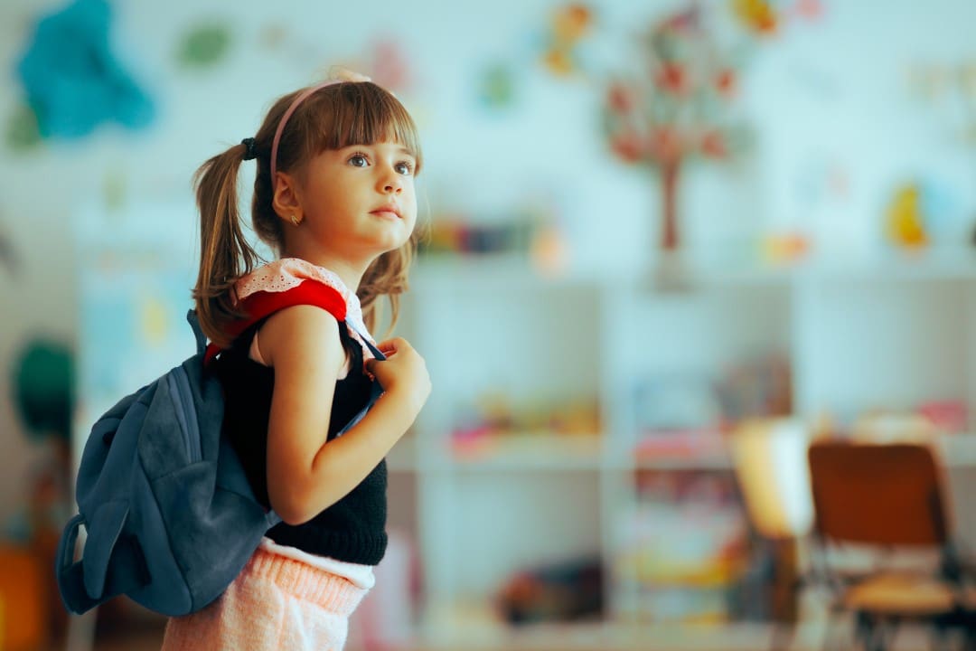 Choosing Between Public and Private Preschool: A Guide for Parents Focused on Early Education
