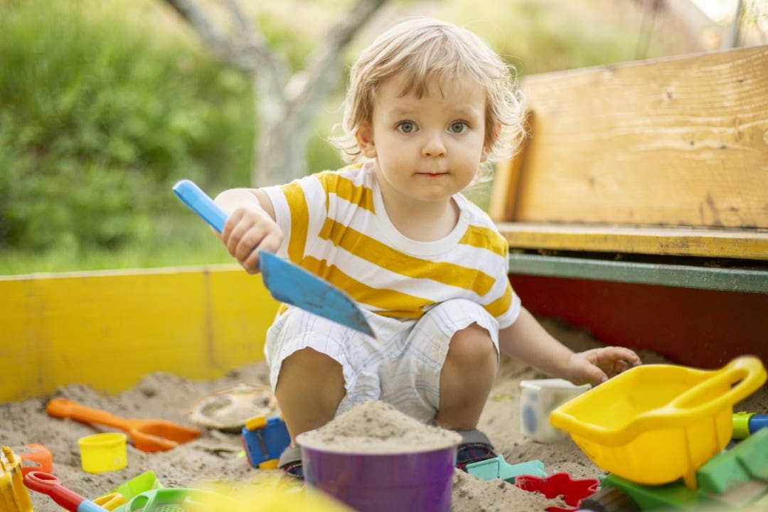 Why is it OK That Your Child Comes Home Dirty After Outside Time? - Early Advantage Developmental Child Care Center LLC